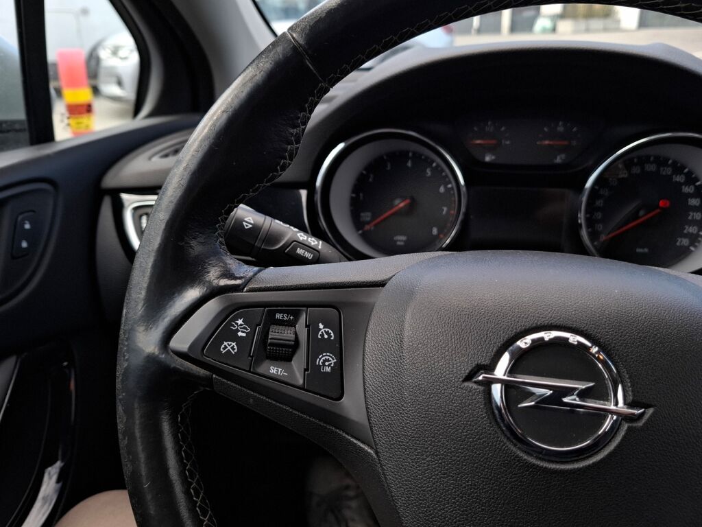 Opel Astra 2019 Hopea