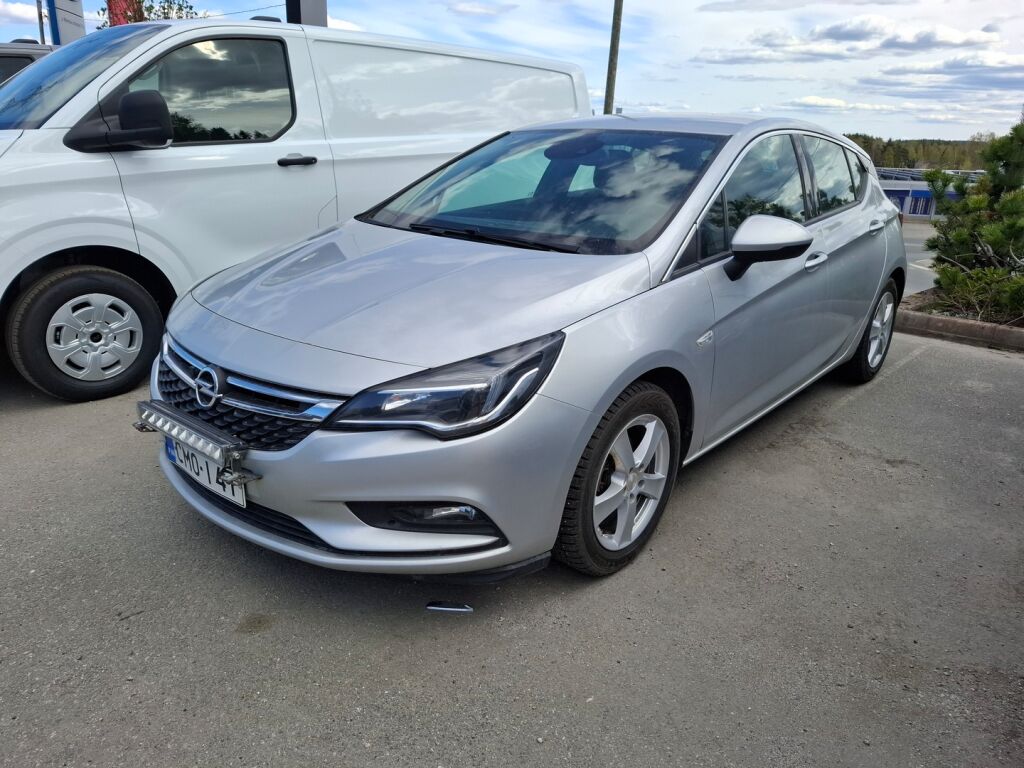 Opel Astra 2019 Hopea
