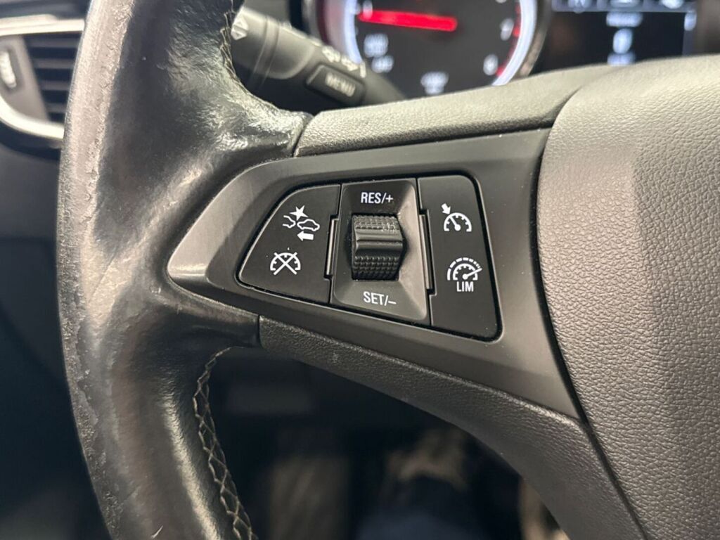 Opel Astra 2019 Hopea