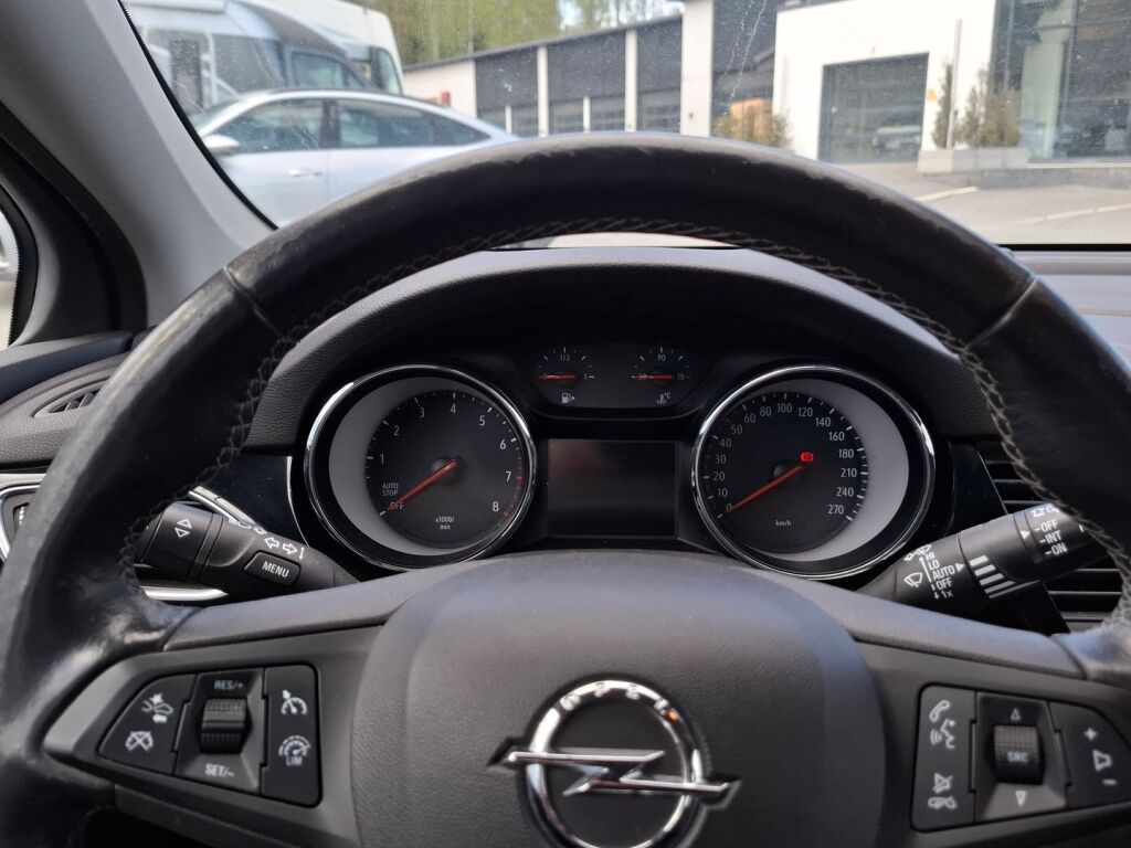 Opel Astra 2019 Hopea
