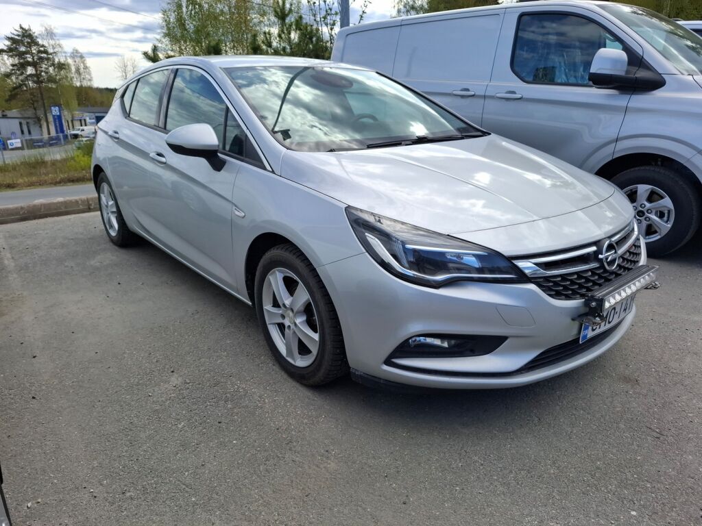 Opel Astra 2019 Hopea