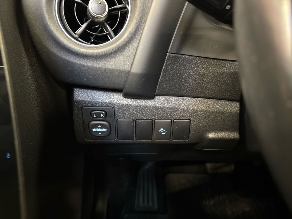 Toyota Auris 2019 Sininen