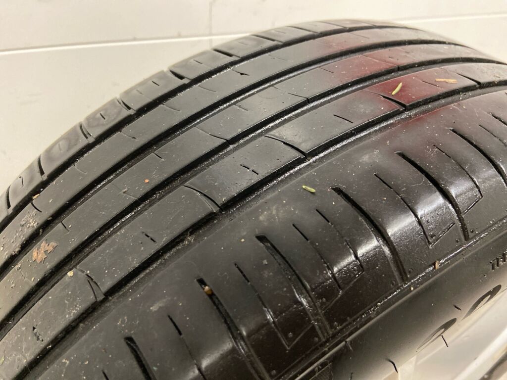 Renault Megane 2019 Punainen