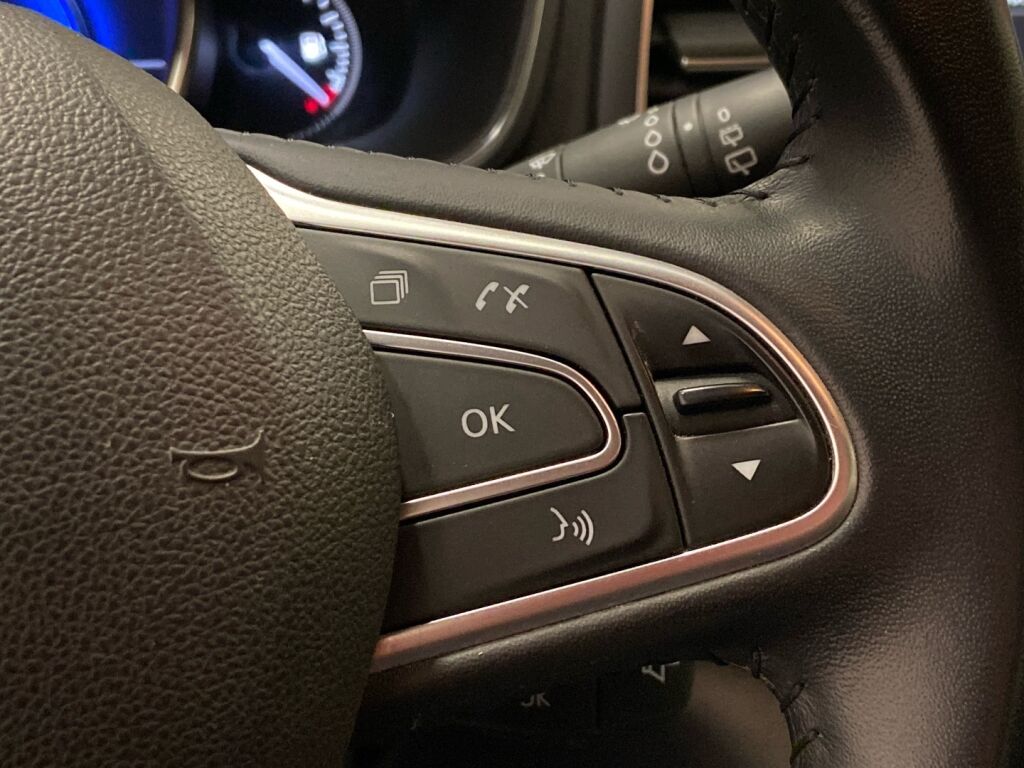 Renault Megane 2019 Punainen