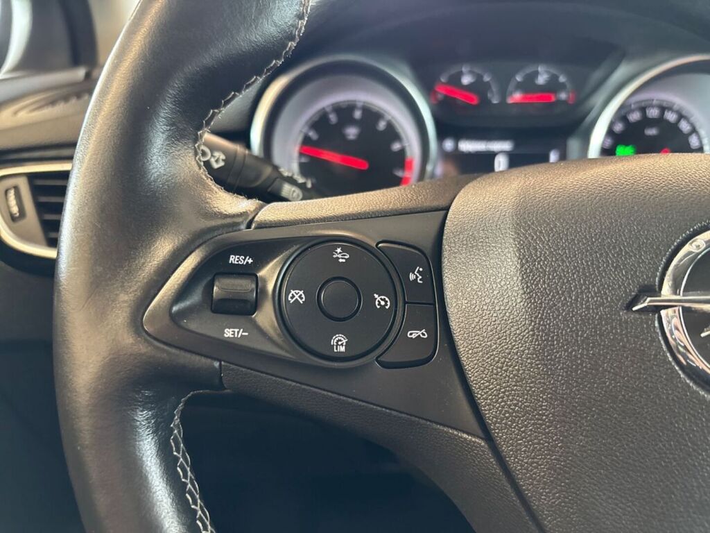 Opel Astra 2019 Valkoinen