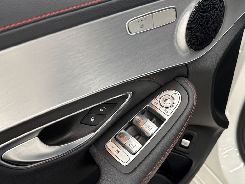 Mercedes-Benz C 2016 Valkoinen