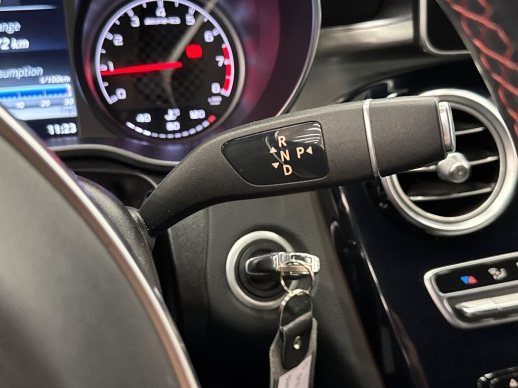 Mercedes-Benz C 2016 Valkoinen