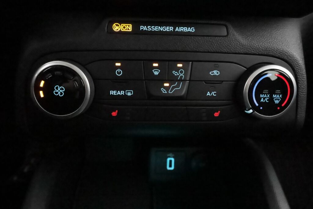 Ford Focus 2019 Valkoinen