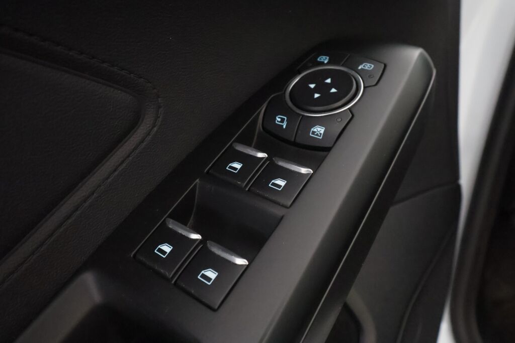 Ford Focus 2019 Valkoinen