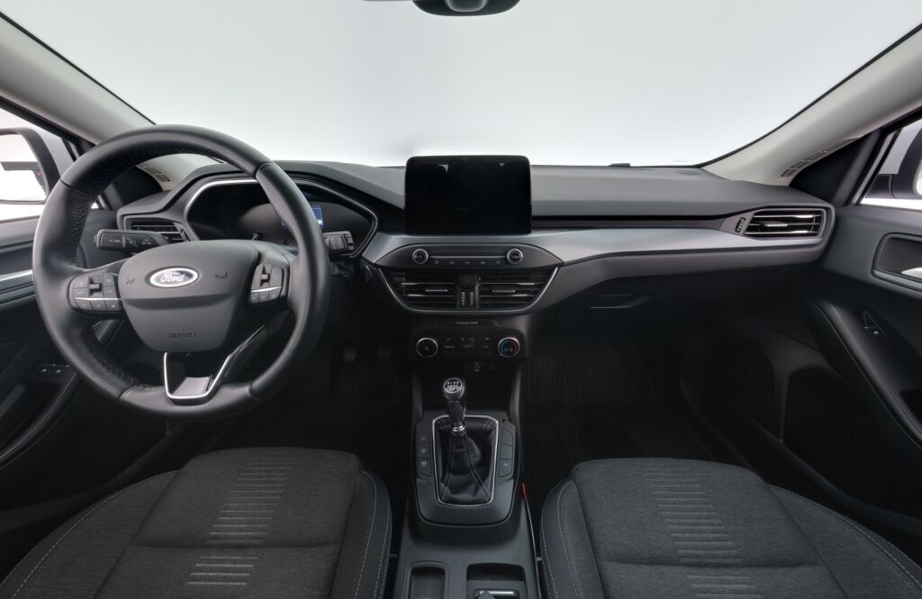 Ford Focus 2019 Valkoinen