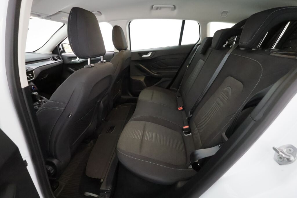 Ford Focus 2019 Valkoinen