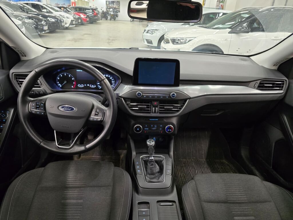Ford Focus 2019 Valkoinen