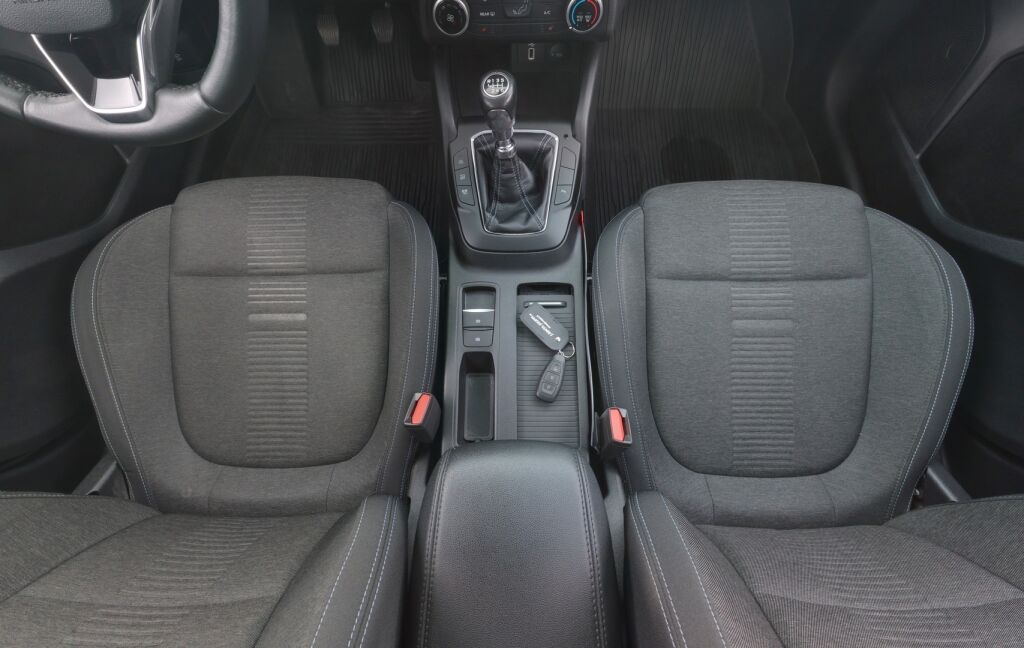 Ford Focus 2019 Valkoinen