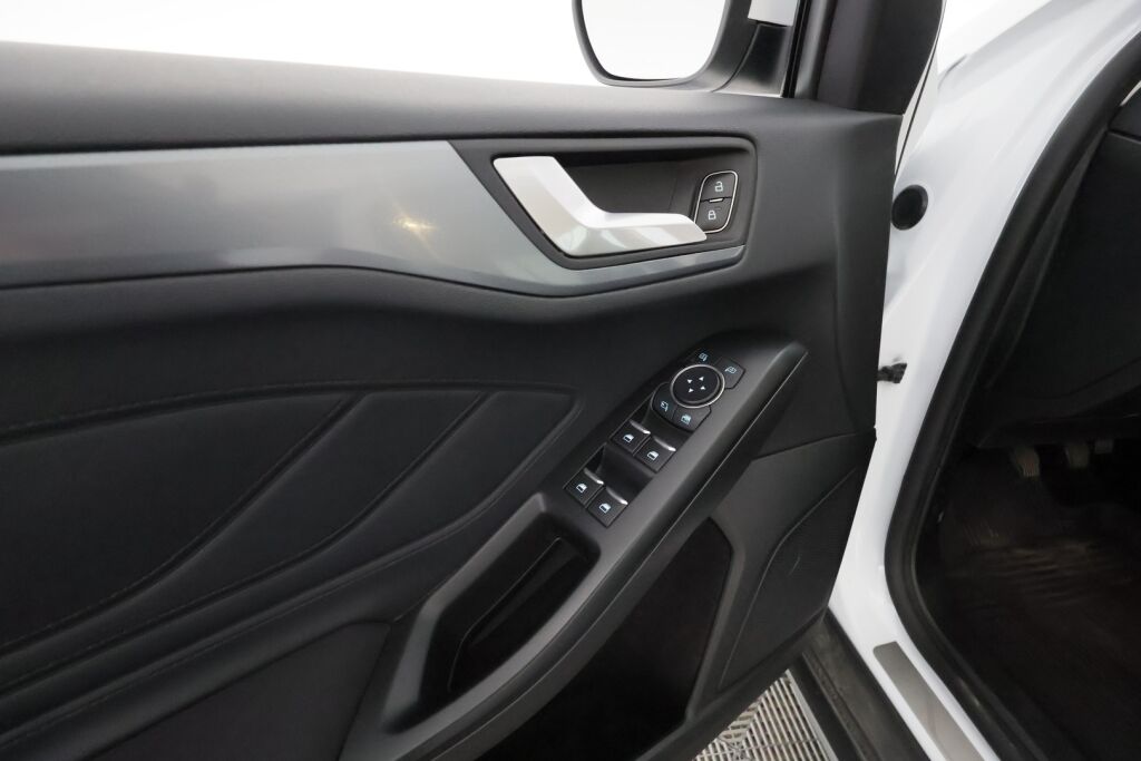 Ford Focus 2019 Valkoinen