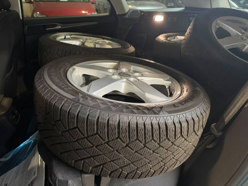 Ford Mondeo 2019 Sininen
