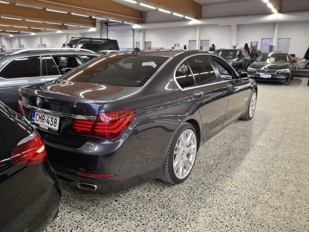 BMW 740 2015 Harmaa