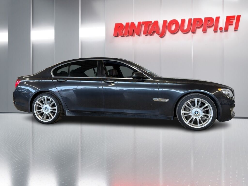 BMW 740 2015 Harmaa