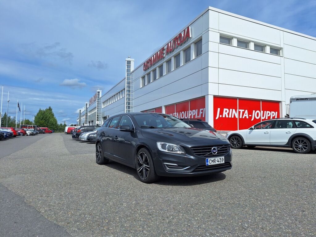 Volvo V60 2014 Musta