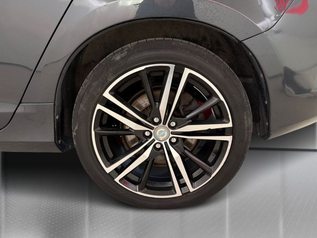 Volvo V60 2014 Musta
