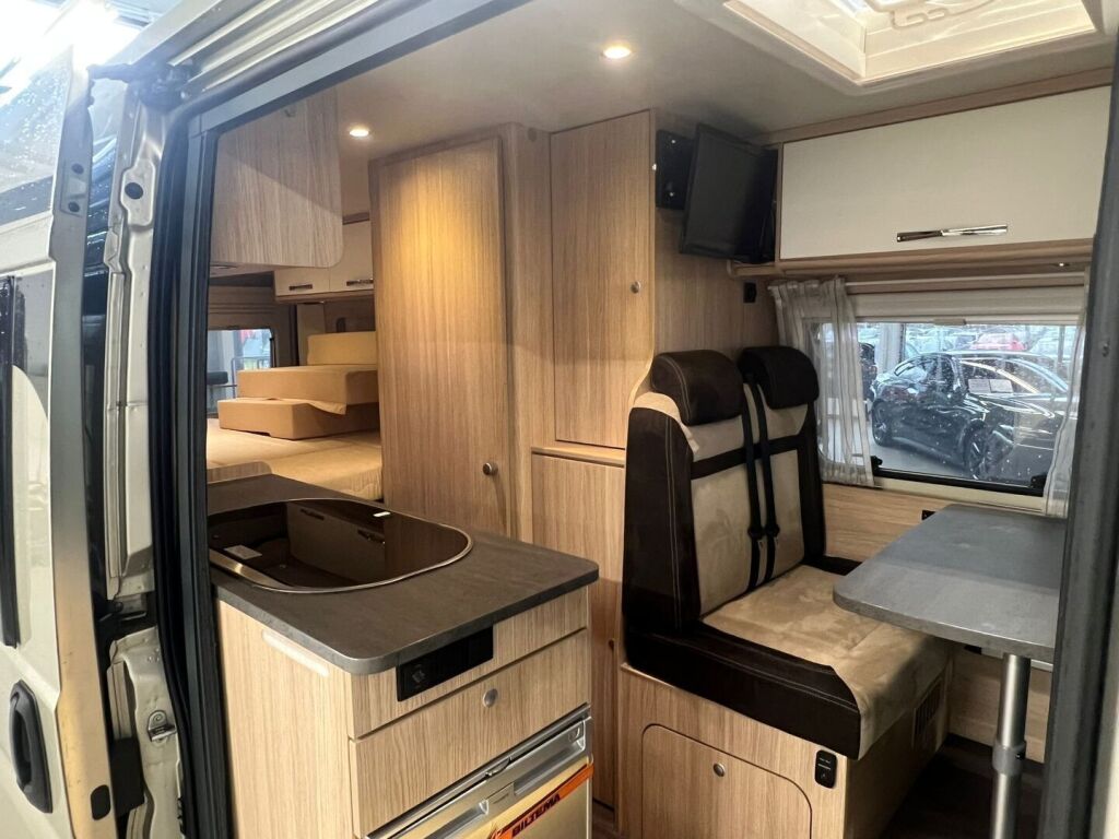 Pössl Roadcar VAN R 640 2019 Ruskea (beige)