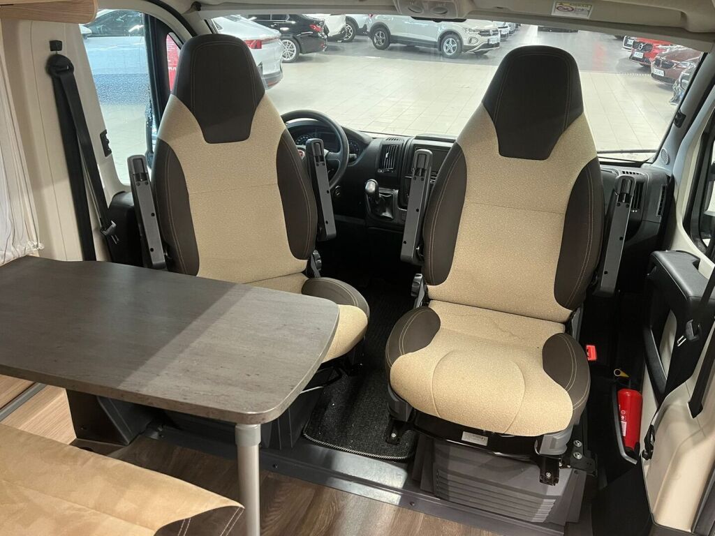 Pössl Roadcar VAN R 640 2019 Ruskea (beige)