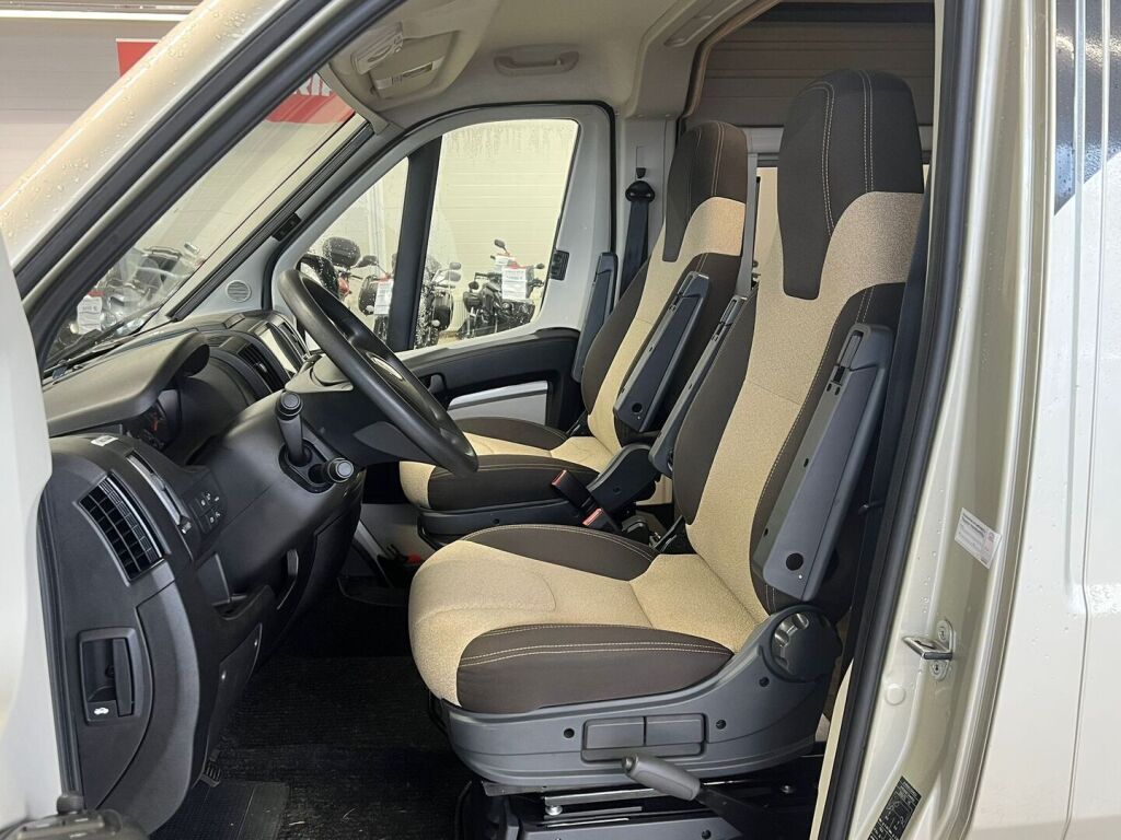 Pössl Roadcar VAN R 640 2019 Ruskea (beige)