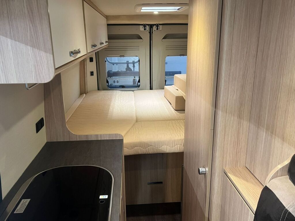 Pössl Roadcar VAN R 640 2019 Ruskea (beige)