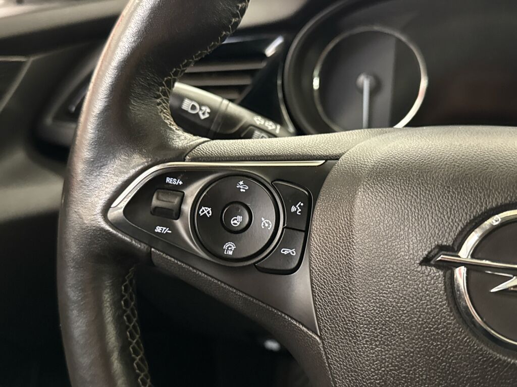 Opel Insignia 2019 Valkoinen