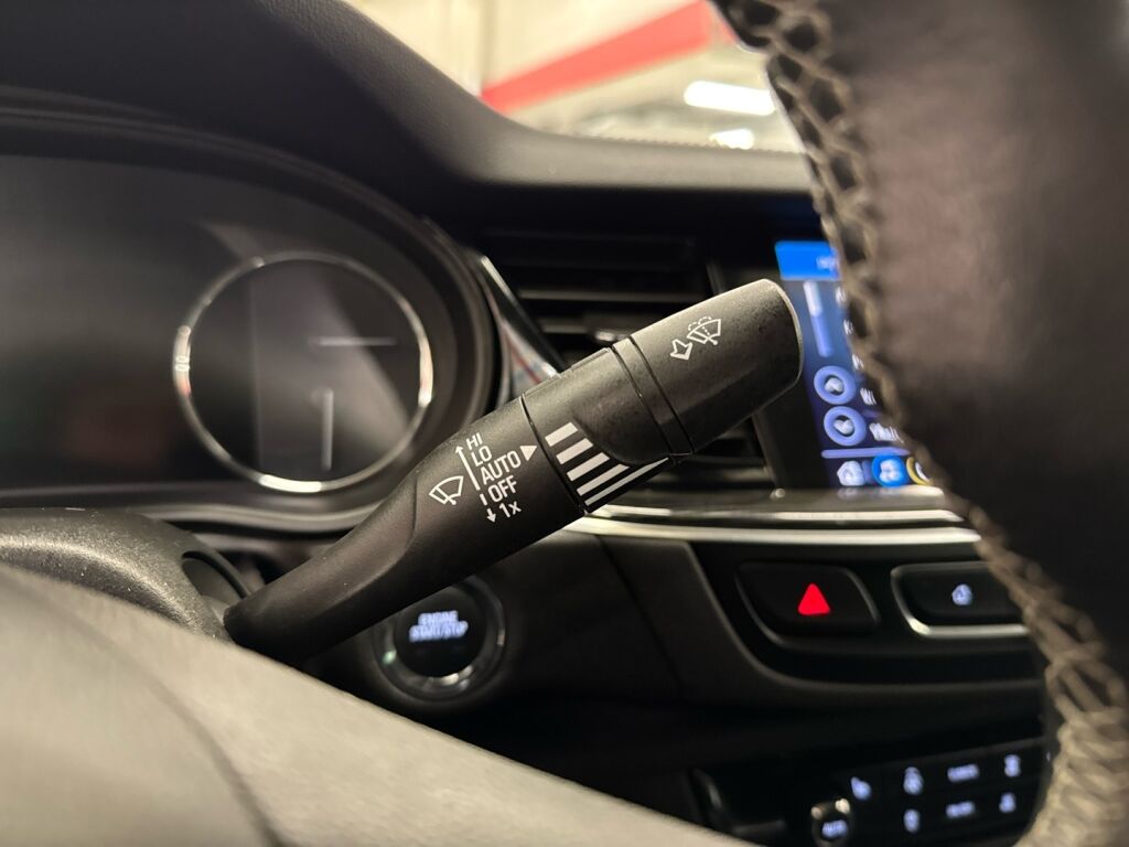 Opel Insignia 2019 Valkoinen