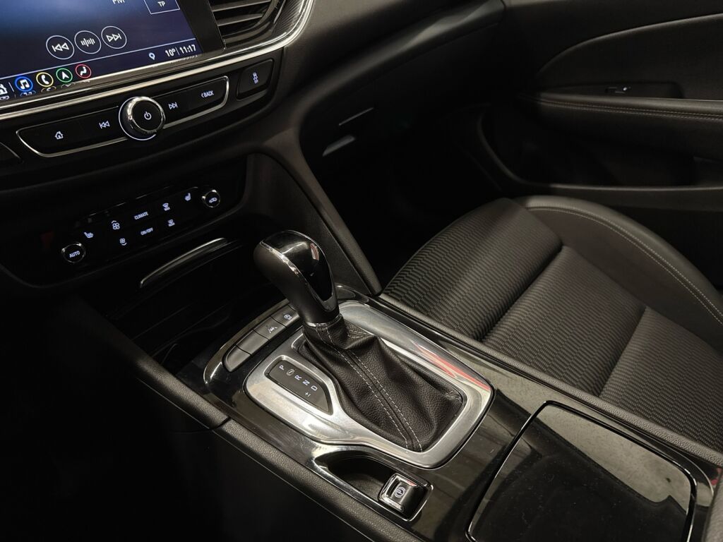 Opel Insignia 2019 Valkoinen