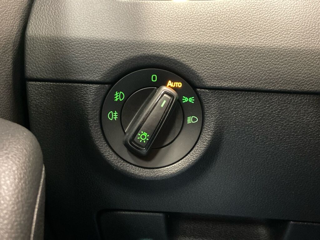 Skoda Octavia 2019 Harmaa