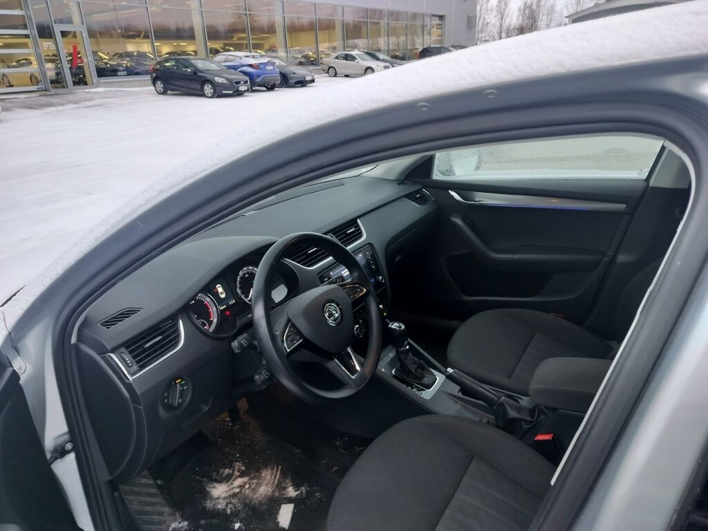 Skoda Octavia 2019 Harmaa