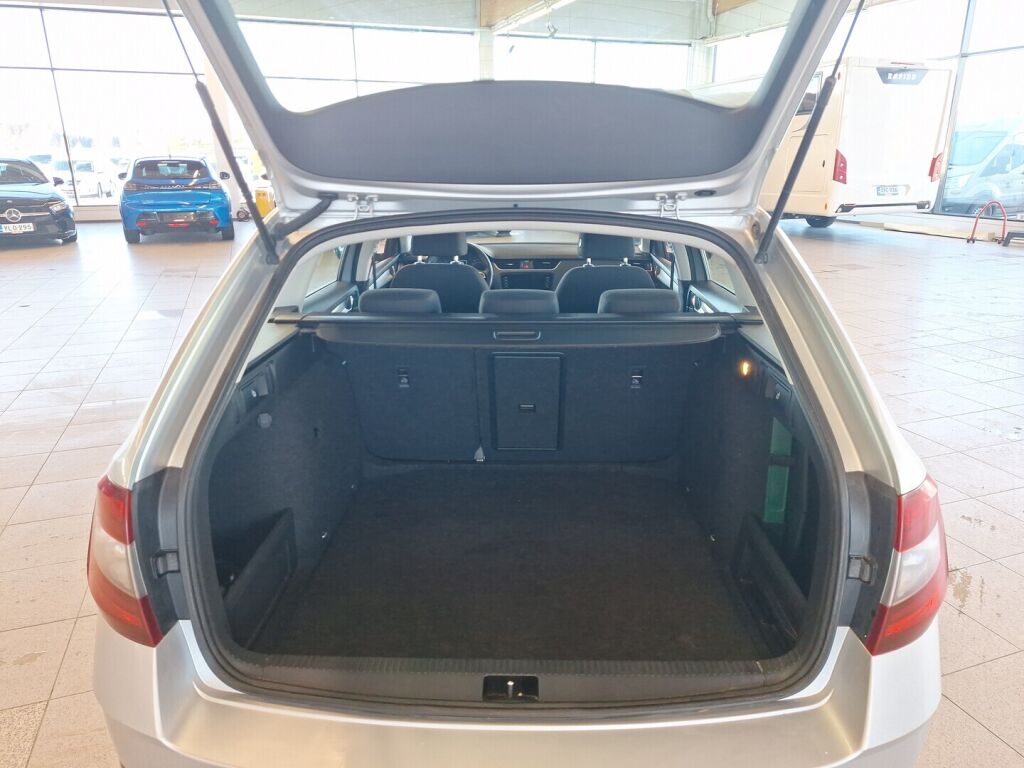 Skoda Octavia 2019 Harmaa