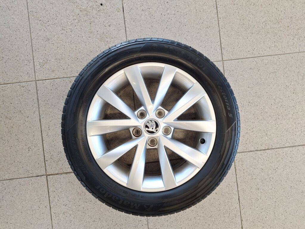 Skoda Octavia 2019 Harmaa