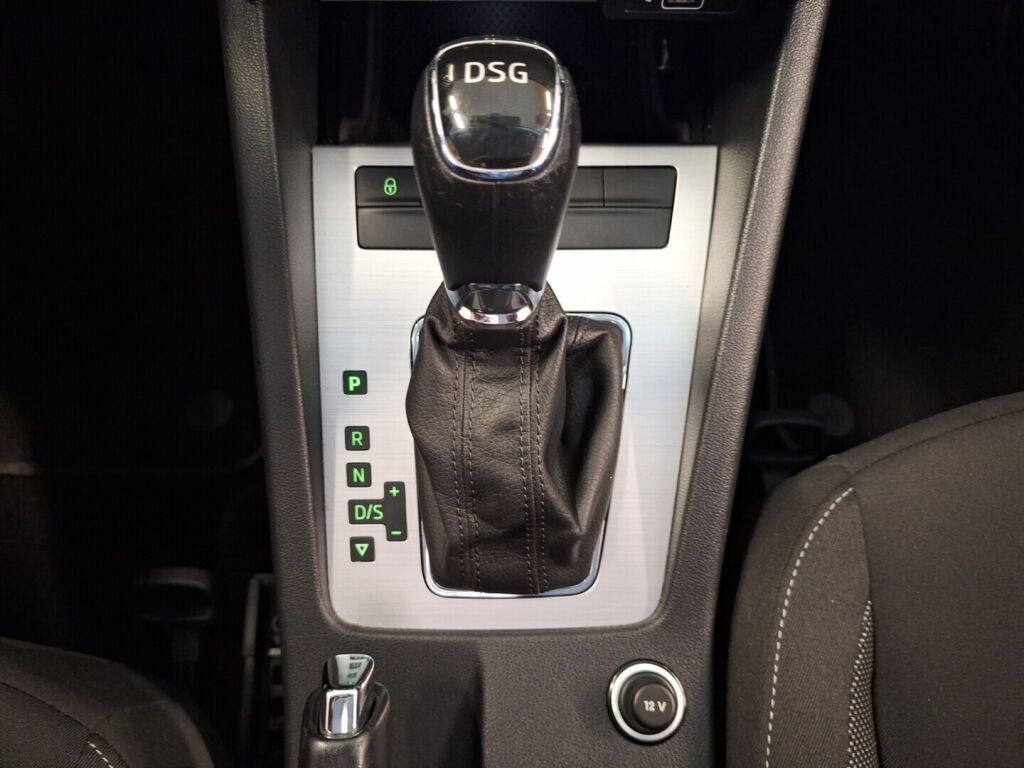 Skoda Octavia 2019 Harmaa