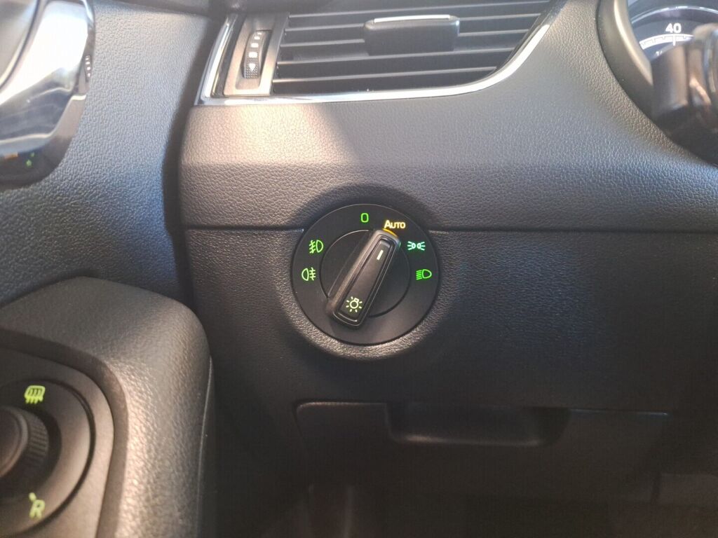 Skoda Octavia 2019 Harmaa