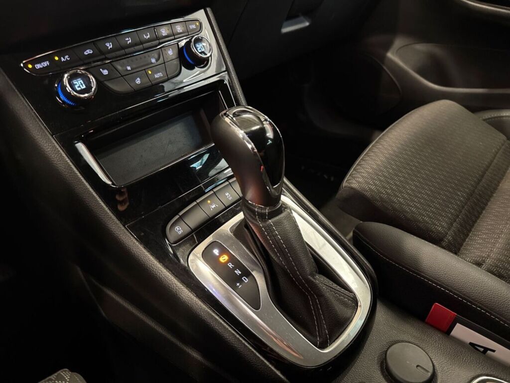 Opel Astra 2019 Ruskea (beige)