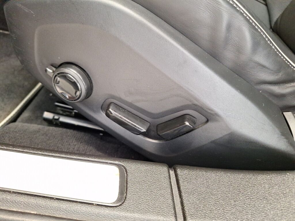 Volvo V60 2019 Punainen