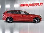 Volvo V60 2019 Punainen