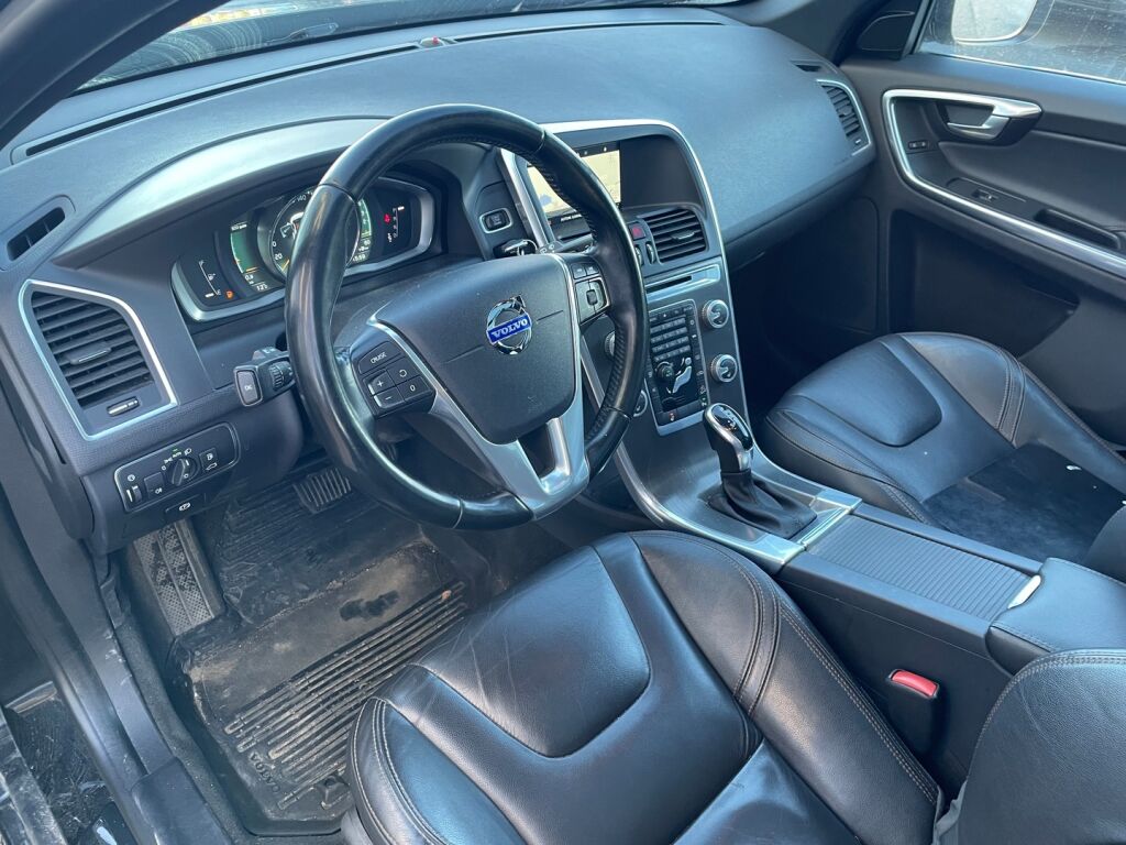 Volvo XC60 2015 Musta