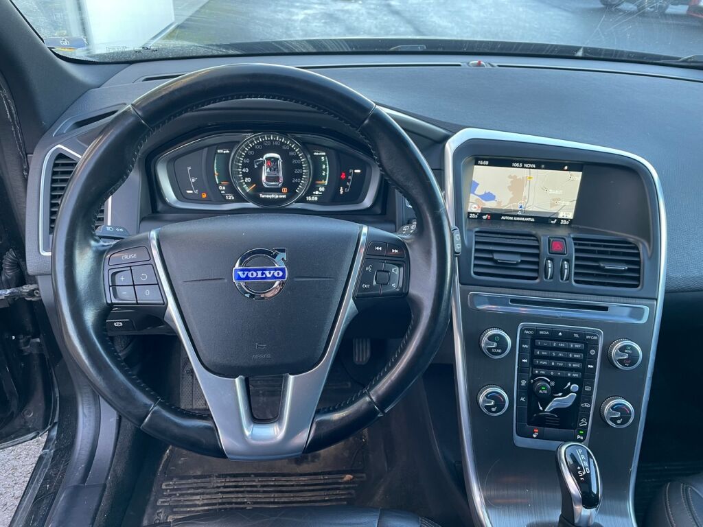 Volvo XC60 2015 Musta