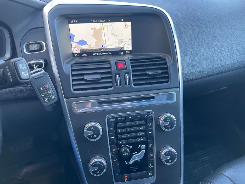 Volvo XC60 2015 Musta