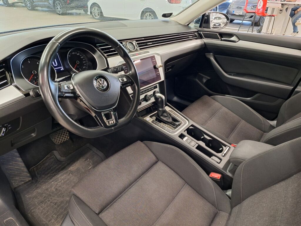 Volkswagen Passat 2019 Musta