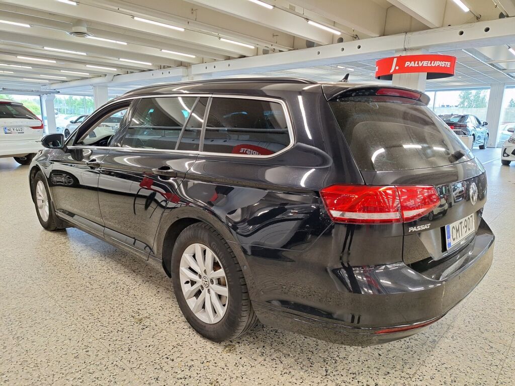 Volkswagen Passat 2019 Musta
