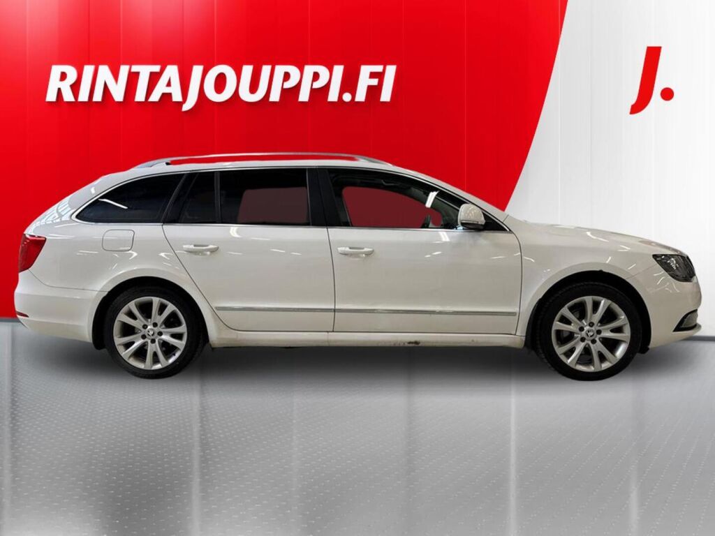 Skoda Superb 2013 Valkoinen