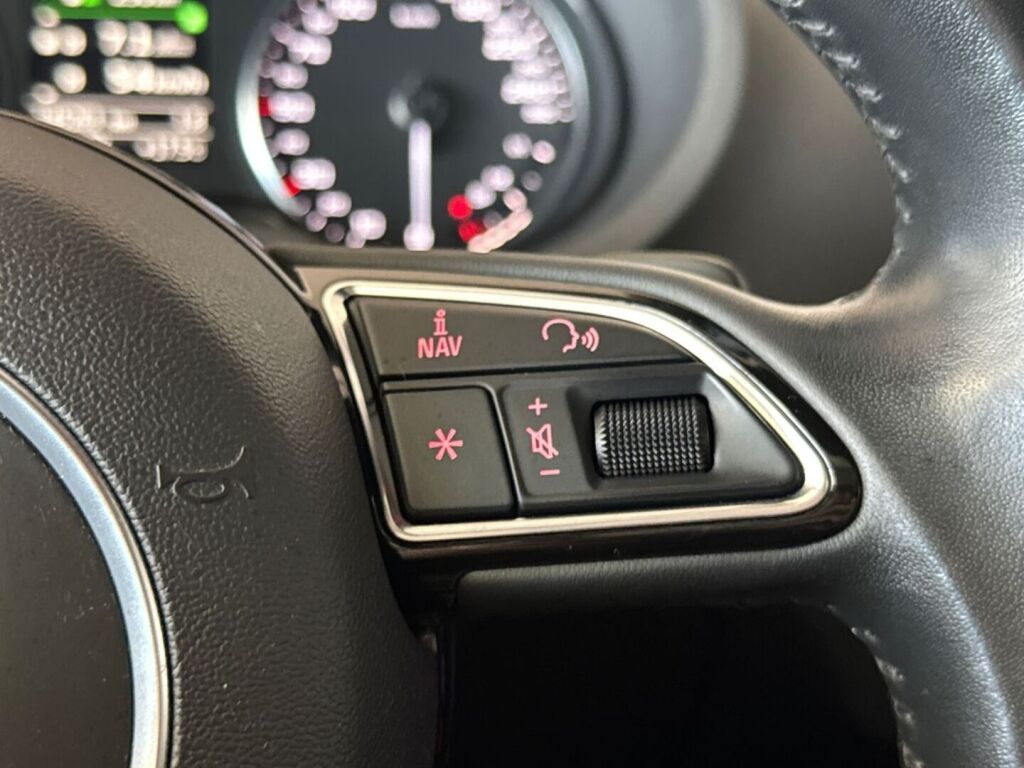 Audi A3 2014 Punainen