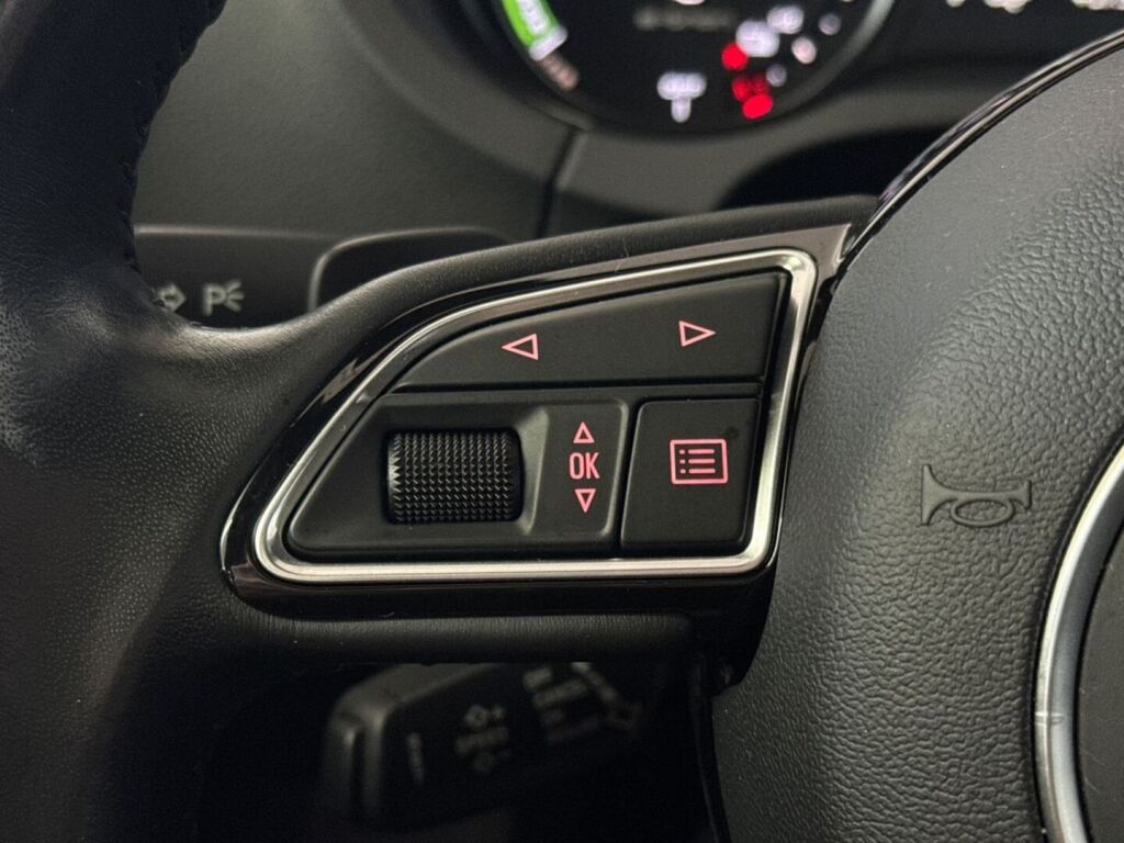 Audi A3 2014 Punainen