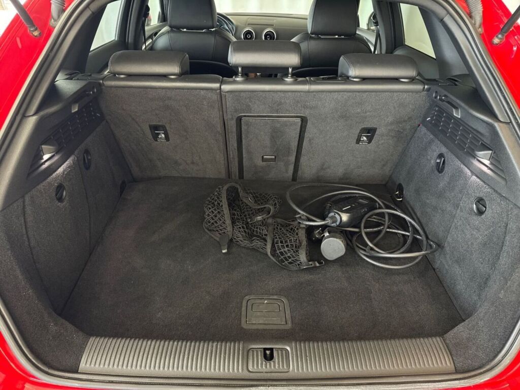 Audi A3 2014 Punainen