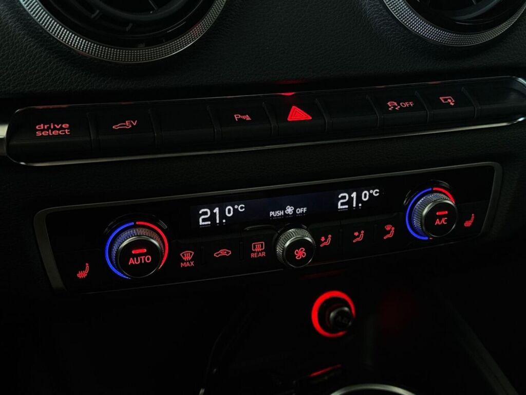 Audi A3 2014 Punainen