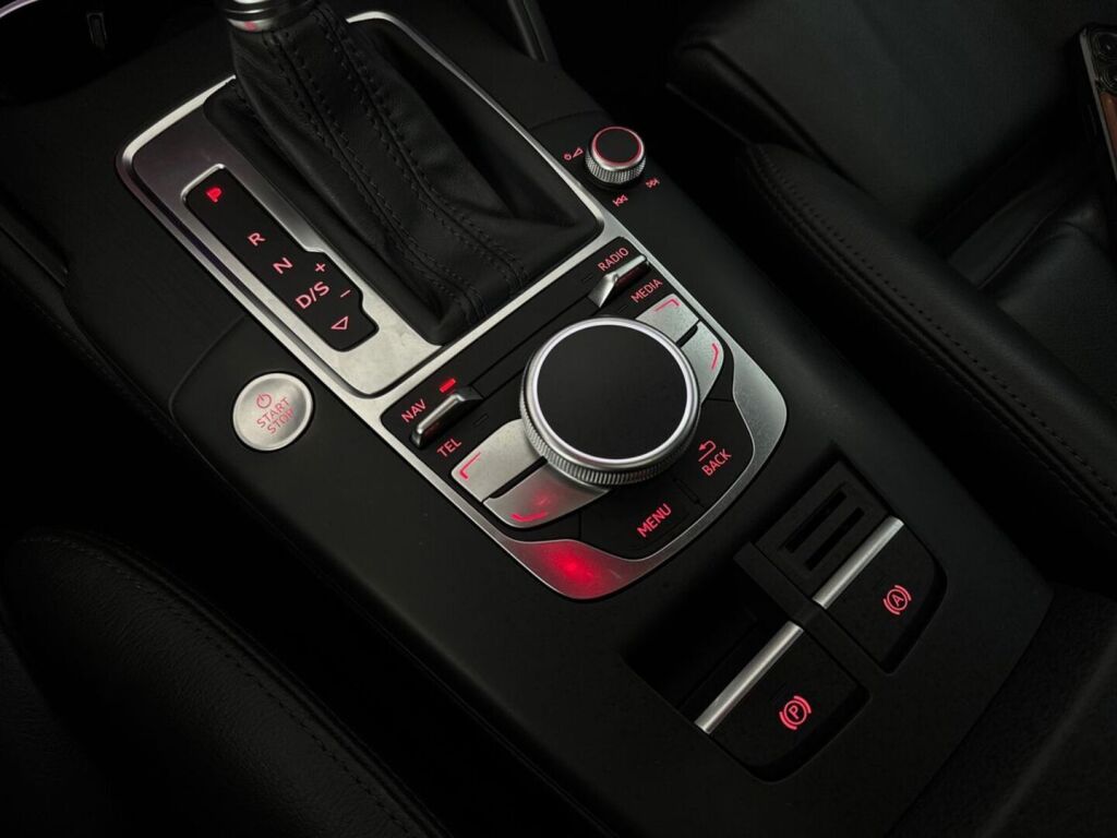 Audi A3 2014 Punainen